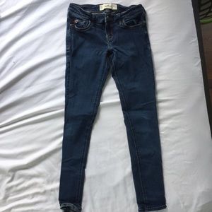 Women’s skinny jeans